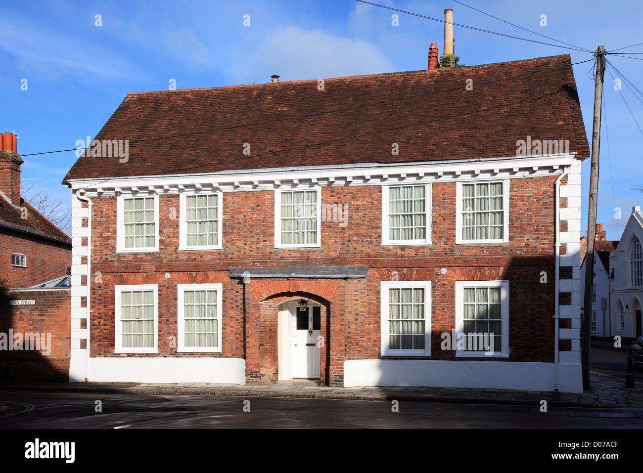 17. Jahrhundert hölzerne gerahmte Ziegelstein gebaut St Martins Haus Grade II denkmalgeschütztes Gebäude Chichester England UK Stockfoto