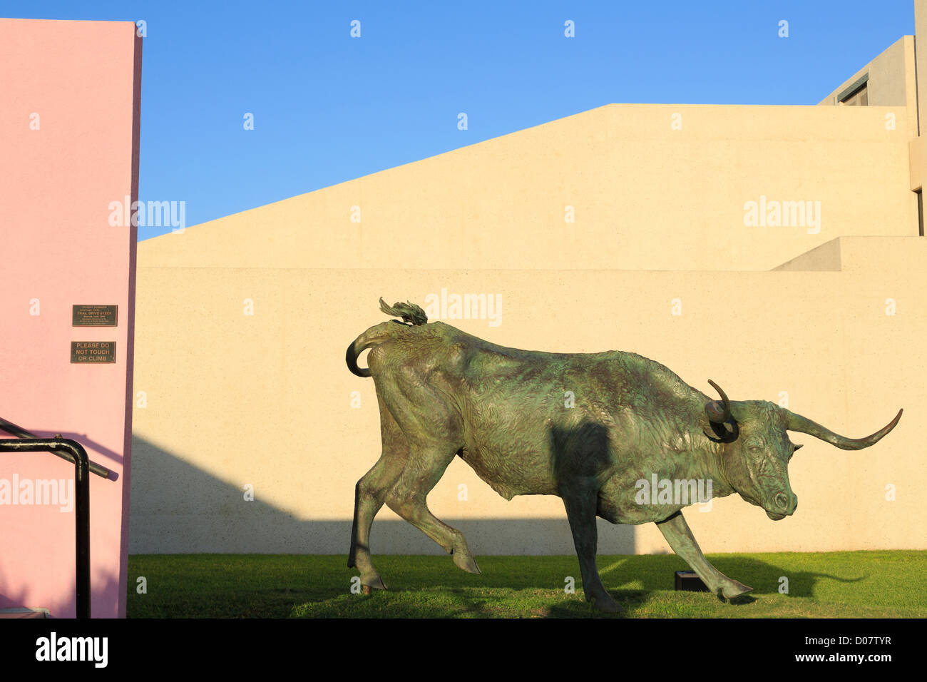 Trail fahren Steuern Skulptur von Robert Sommer, Süd-Texas-Kunstmuseum, Fronleichnam, Golf von Mexiko, Texas, USA Stockfoto