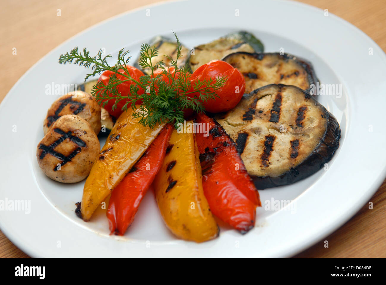 Gebratenes Gemüse auf dem grill Stockfoto