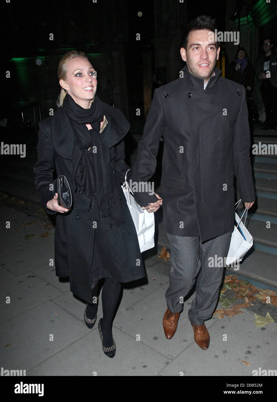 Camilla Dallerup und Kevin Sacre, an der Brillenglasträger Of The Year Awards im Musée V & A - Abflüge London, England- Stockfoto