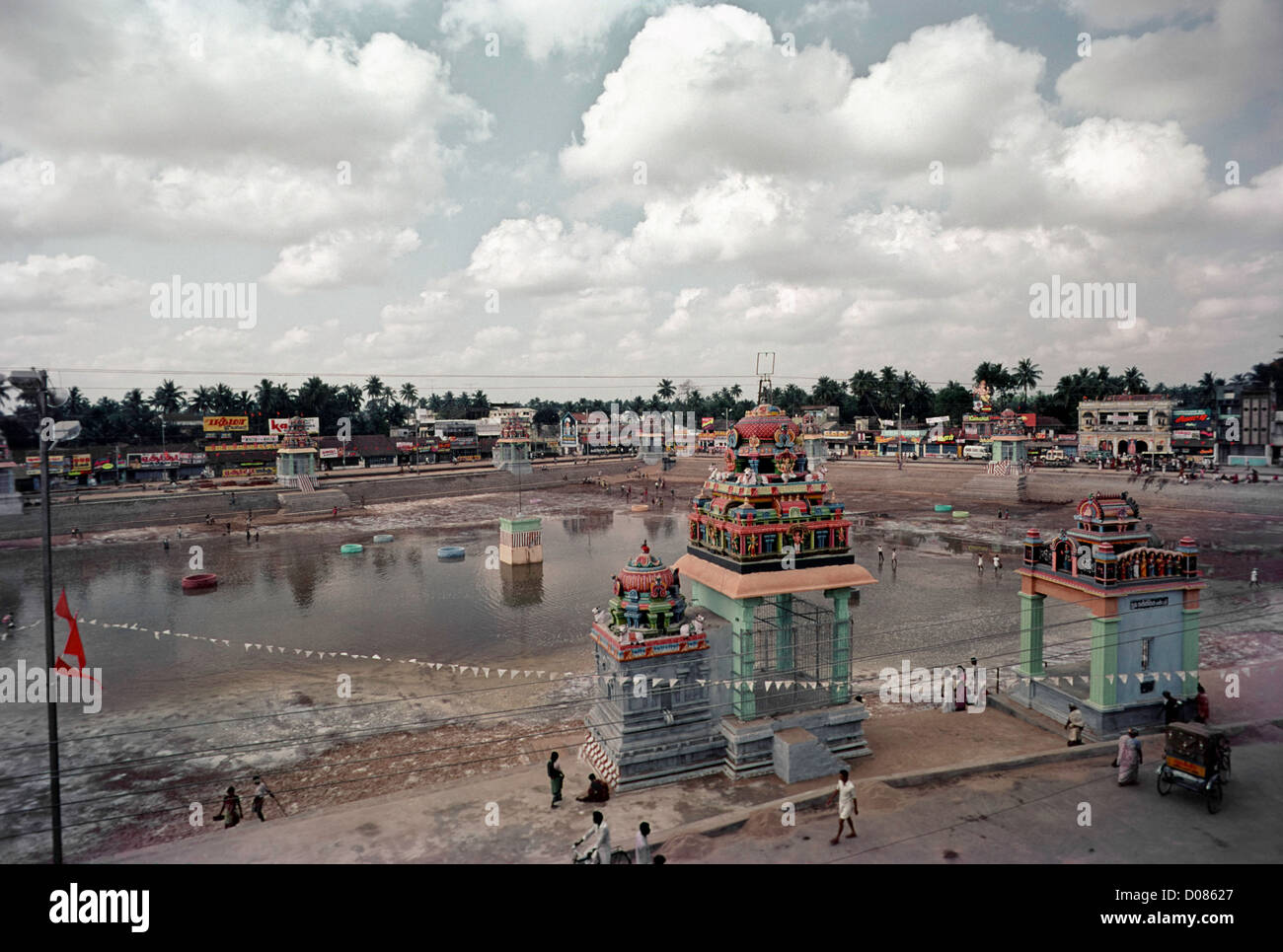 Panoramablick auf den Mahamakham Tank, Kumbakonam, Tamil Nadu, Indien Stockfoto