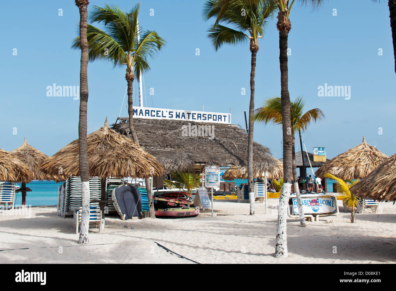 Melden Sie sich Raum für Wassersport-Aktivitäten Palm Beach Aruba Stockfoto