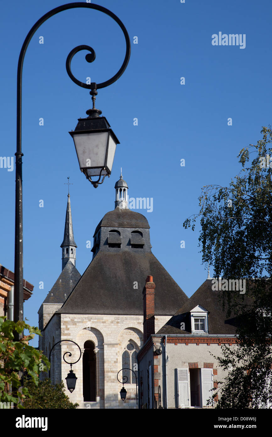 GLOCKENTURM DER ABTEI DE FLEURY SAINT-BENOÎT-SUR-LOIRE, LOIRET (45) FRANCE Stockfoto