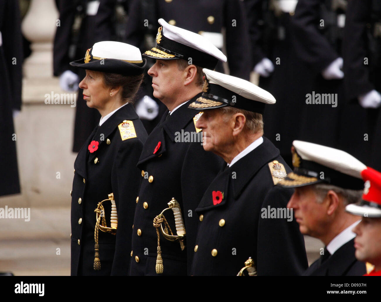 Prinzessin Anne, Prinz Andrew und Prinz Philip, Duke of Edinburgh Remembrance Sunday service bei der Kenotaph London, England- Stockfoto