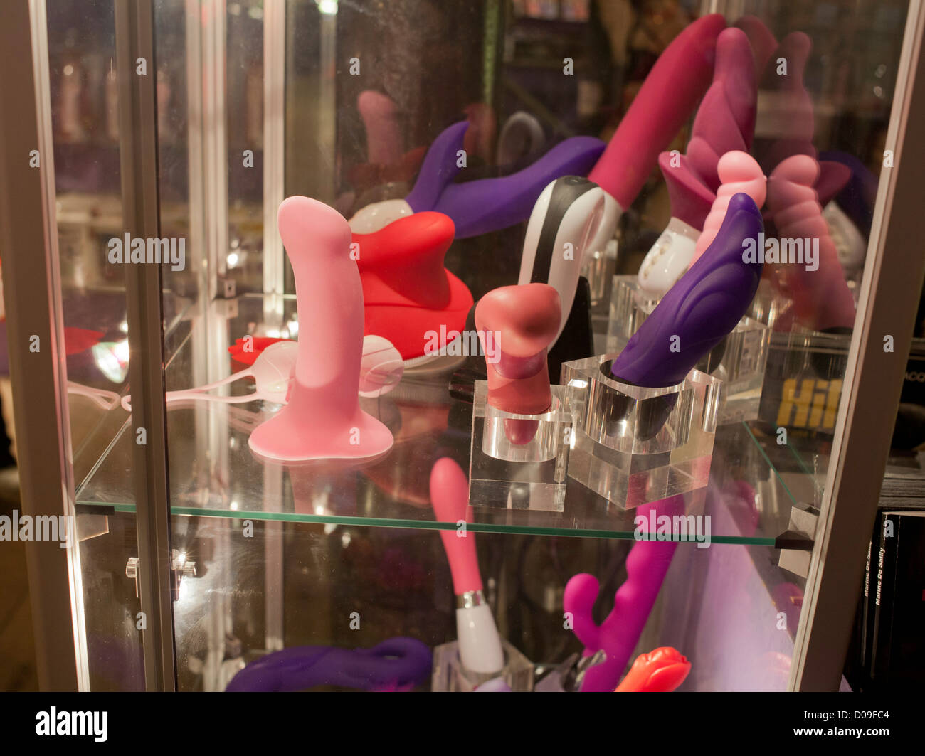 Baba Berri bilan porno tomosha qiling U unga porno koradi