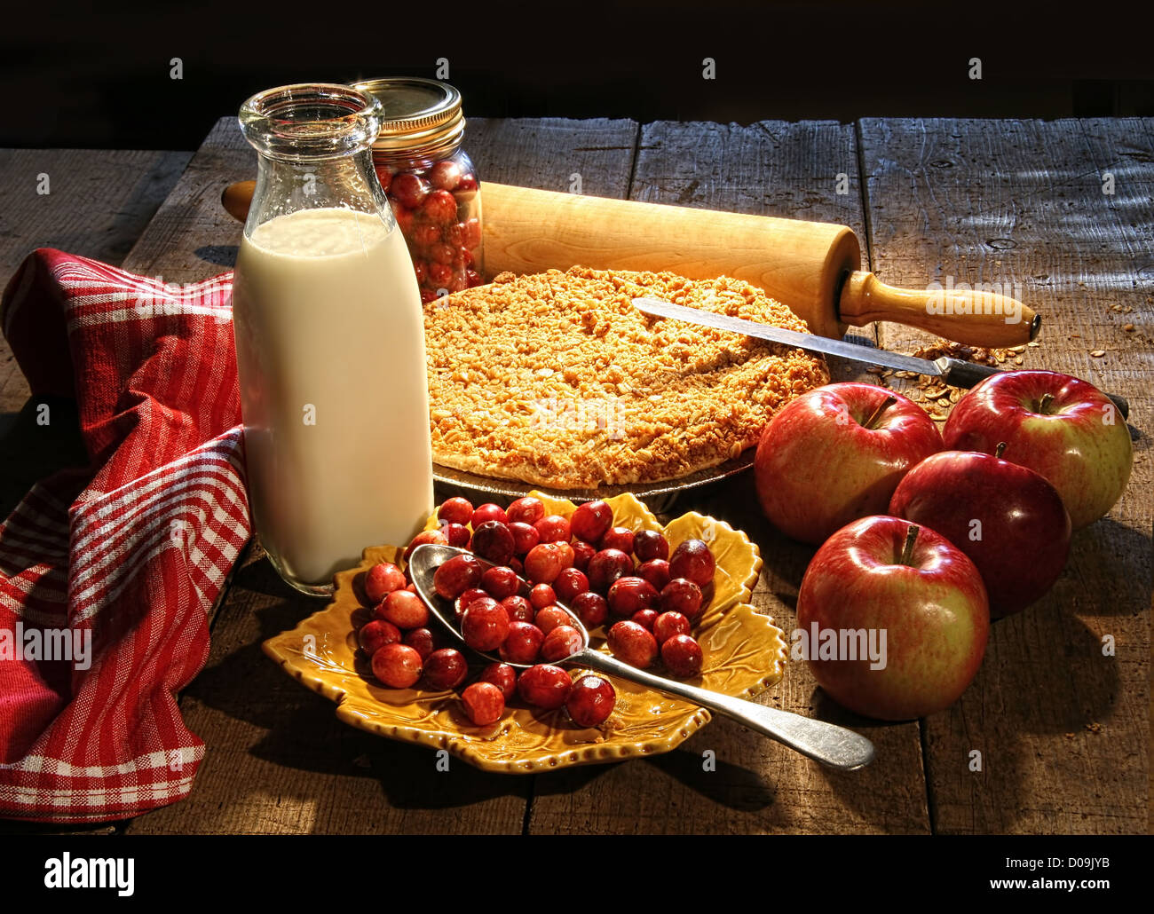 Frisch gebackener Apfel und Cranberry pie Stockfoto