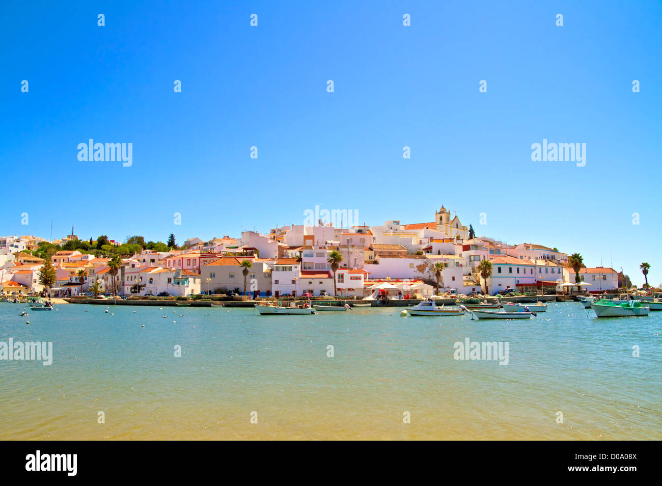 Das Dorf Ferragudo in der Algarve-Portugal Stockfoto