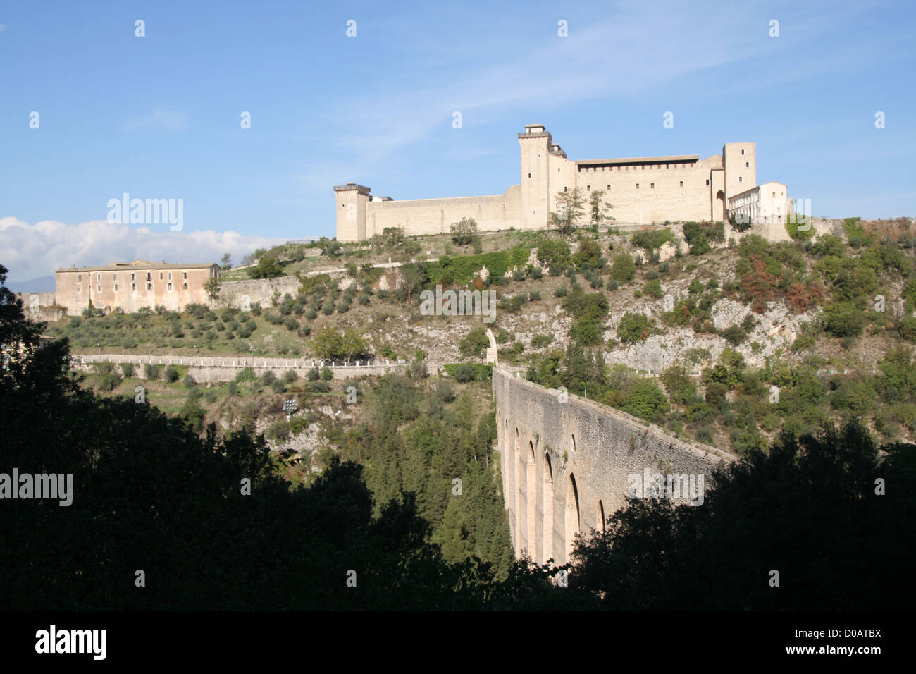 Ponte Delle Torri und Rocca, Spoleto, Umbria, Italien Stockfoto