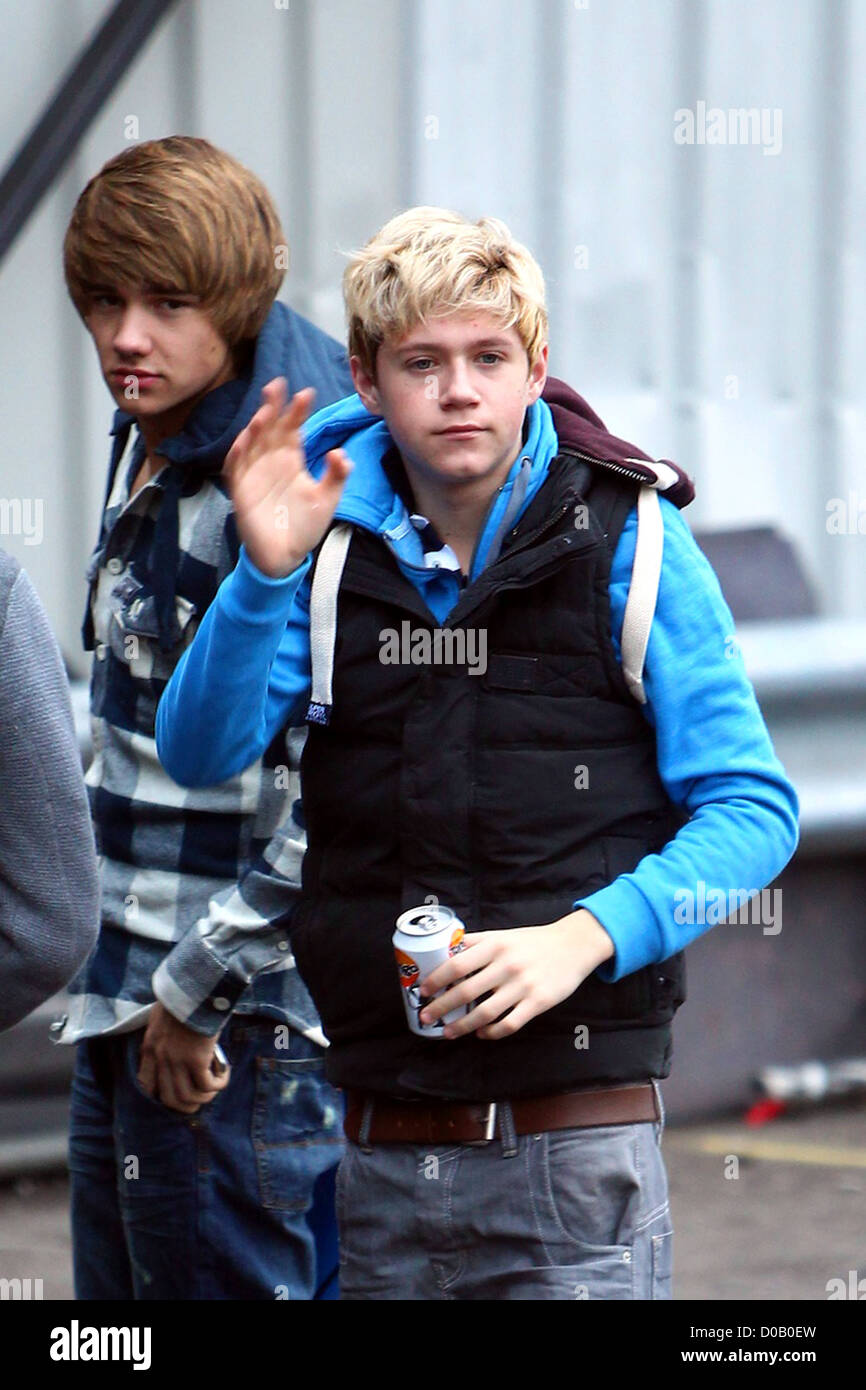 X Factor Finalisten Liam Payne und Niall Horan jungen band One Direction Ankunft am Fountain Studios in Vorbereitung auf die die Stockfotografie Alamy