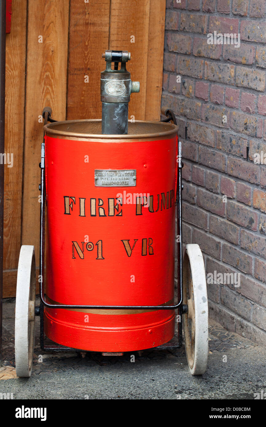 Tragbare Sprinklerpumpe, SS Great Britain Dockyard Museum, Bristol, England, Großbritannien Stockfoto