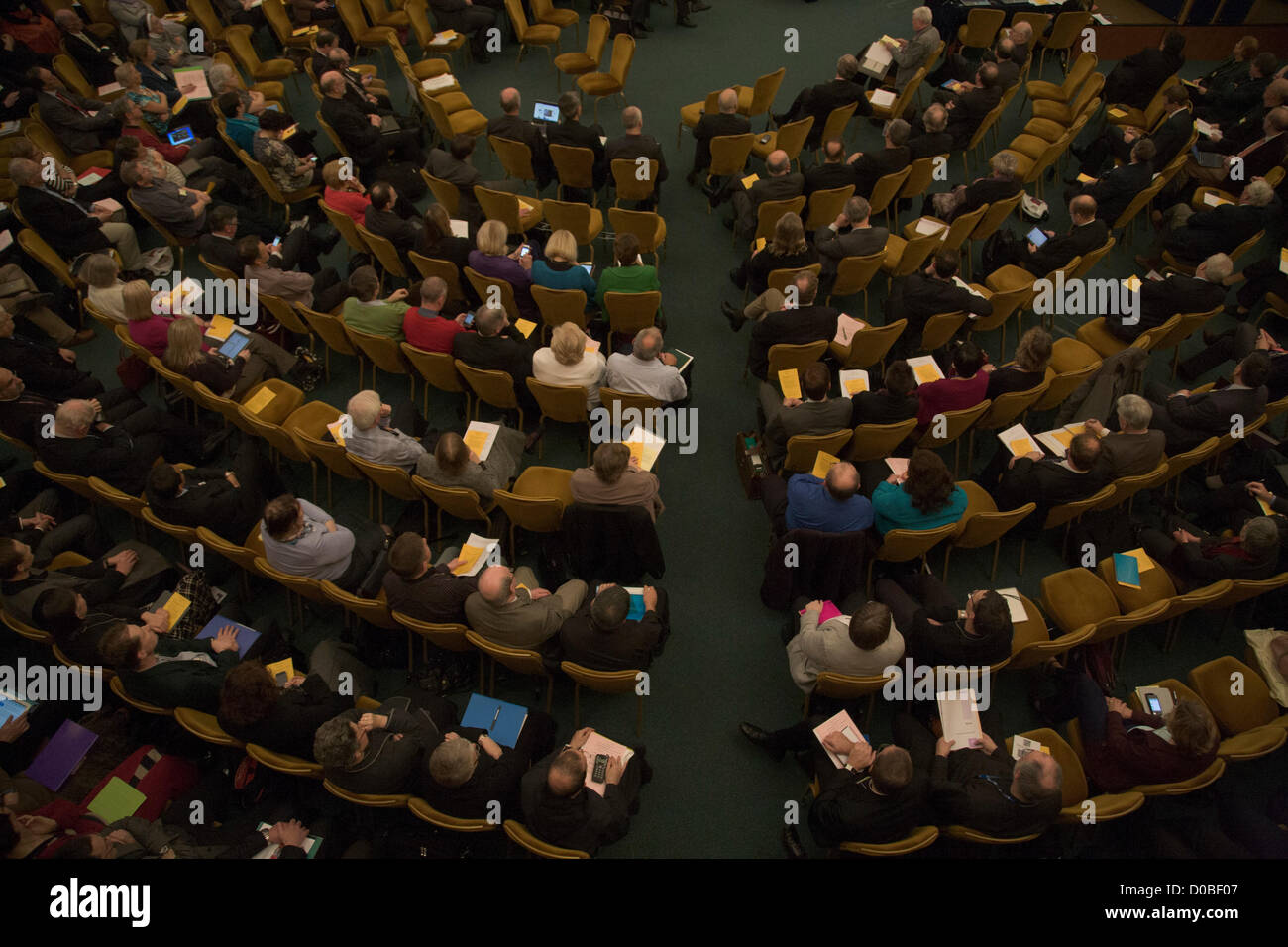 21. November 2012. London UK. Der Erzbischof von Canterbury, Dr Rowan Williams gibt eine Abschiedsrede an die Kirche von England Synode, als er bereitet, Lambeth Palace nach 10 Jahren im Amt zu verlassen Stockfoto