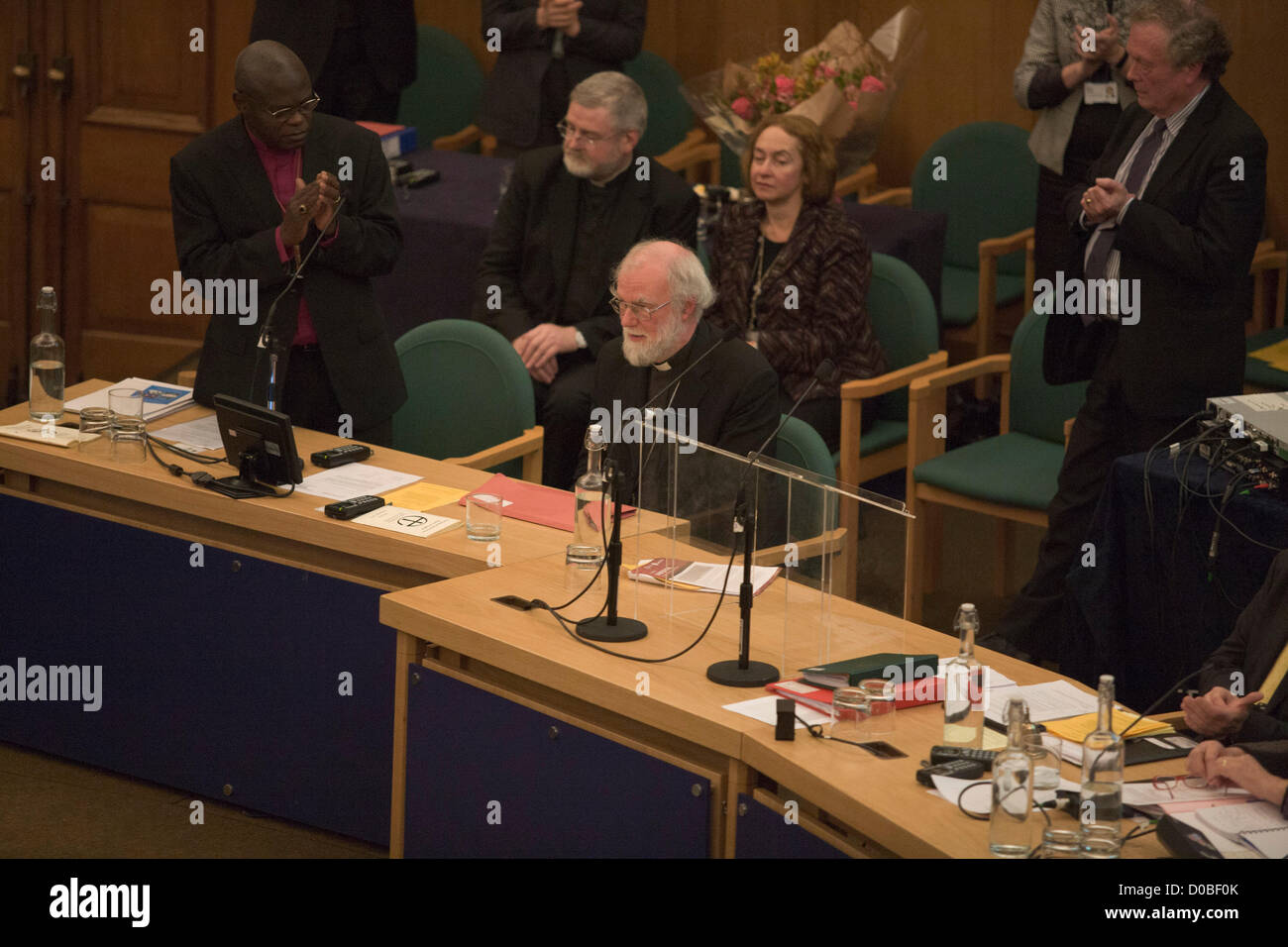 21. November 2012. London UK. Der Erzbischof von Canterbury, Dr Rowan Williams gibt eine Abschiedsrede an die Kirche von England Synode, als er bereitet, Lambeth Palace nach 10 Jahren im Amt zu verlassen Stockfoto
