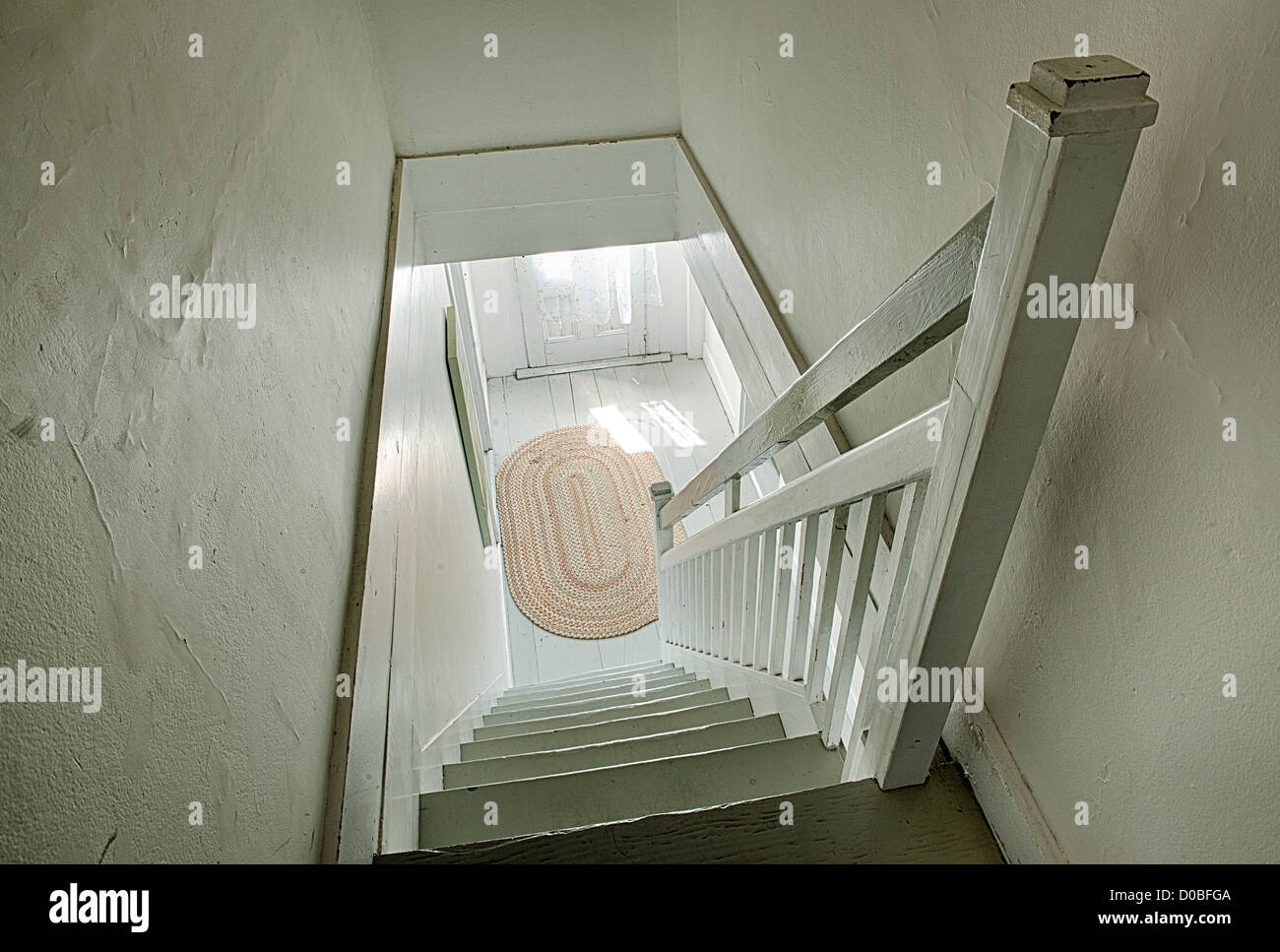 Treppe nach unten. Stockfoto