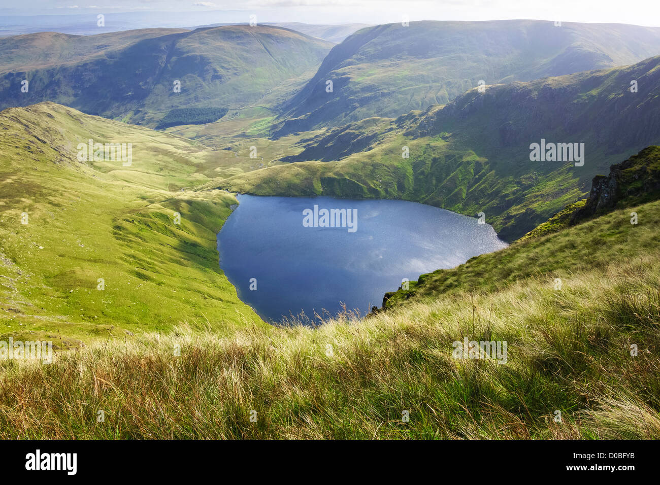 Blea Wasser im Lake District mit Harter fiel und Branstree in der Ferne. Stockfoto