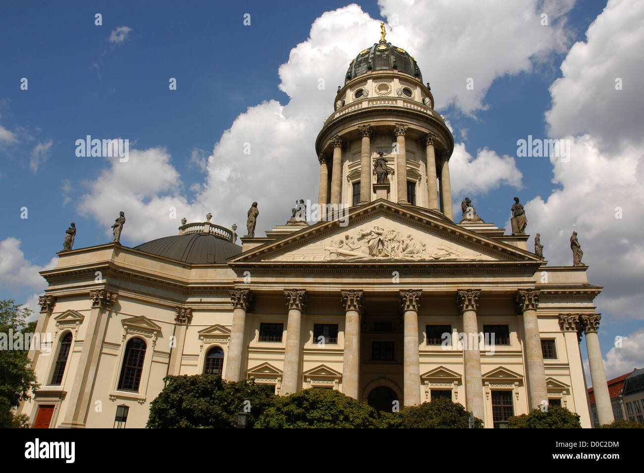 Deutschland. Berlin. Deutsche Kirche (Deutscher Dom), von Karl Von Gontard im 18. Jahrhundert erbaut und im 20. Jahrhundert wieder aufgebaut. Stockfoto