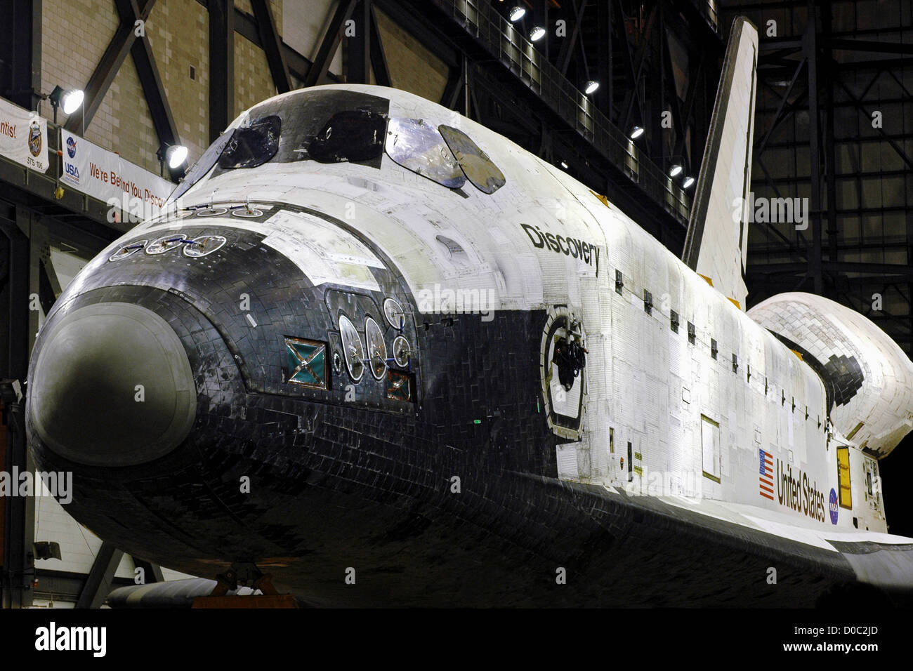 Das Space Shuttle Discovery im Vehicle Assembly Building Start auf Return Flight Mission STS-114 zuerst angekommen Stockfoto