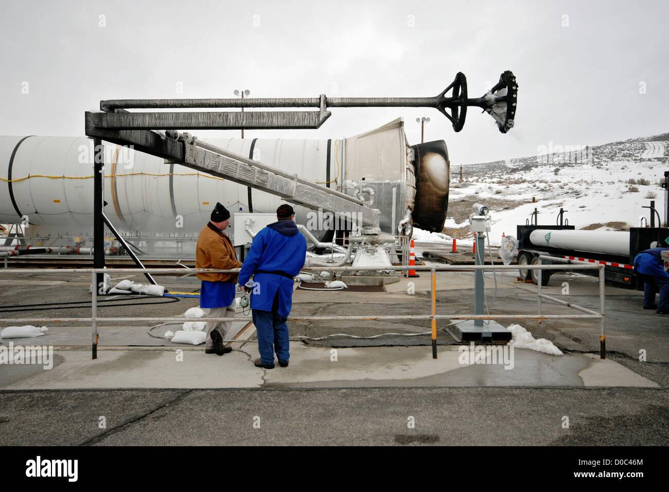 Der letzte Space Shuttle wiederverwendbare solid Rocket Booster getestet werden gilt nachgebrannt am Prüfstand ATK-Standort in der Nähe von Kap Stockfoto