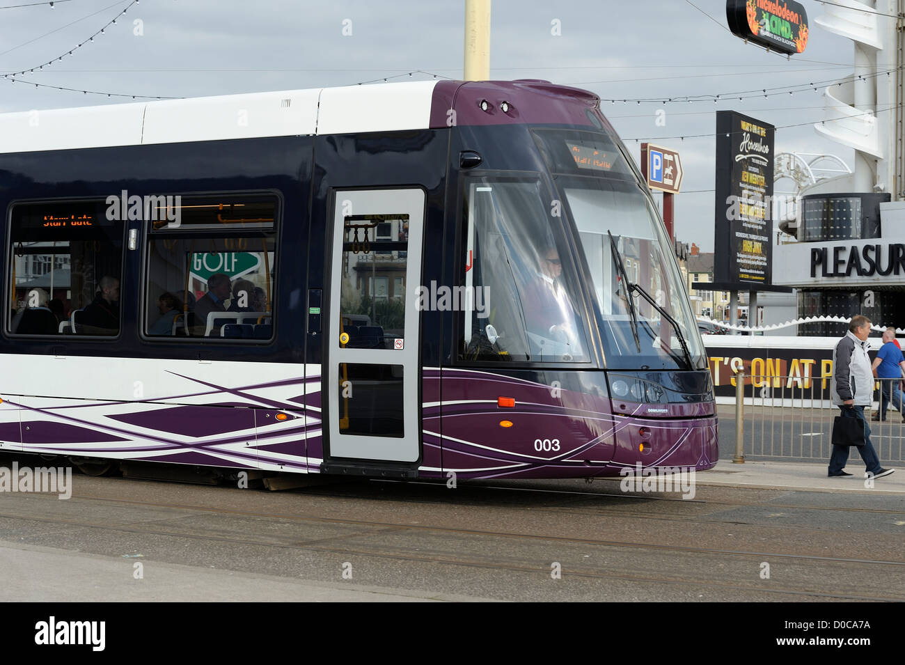 Bombardier Flexity 2 Straßenbahn Blackpool Lancashire uk Stockfoto