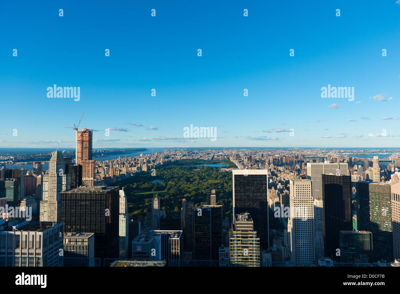 Central Park und Upper Manhattan - Luftbild vom Wolkenkratzer des Rockefeller Center Stockfoto