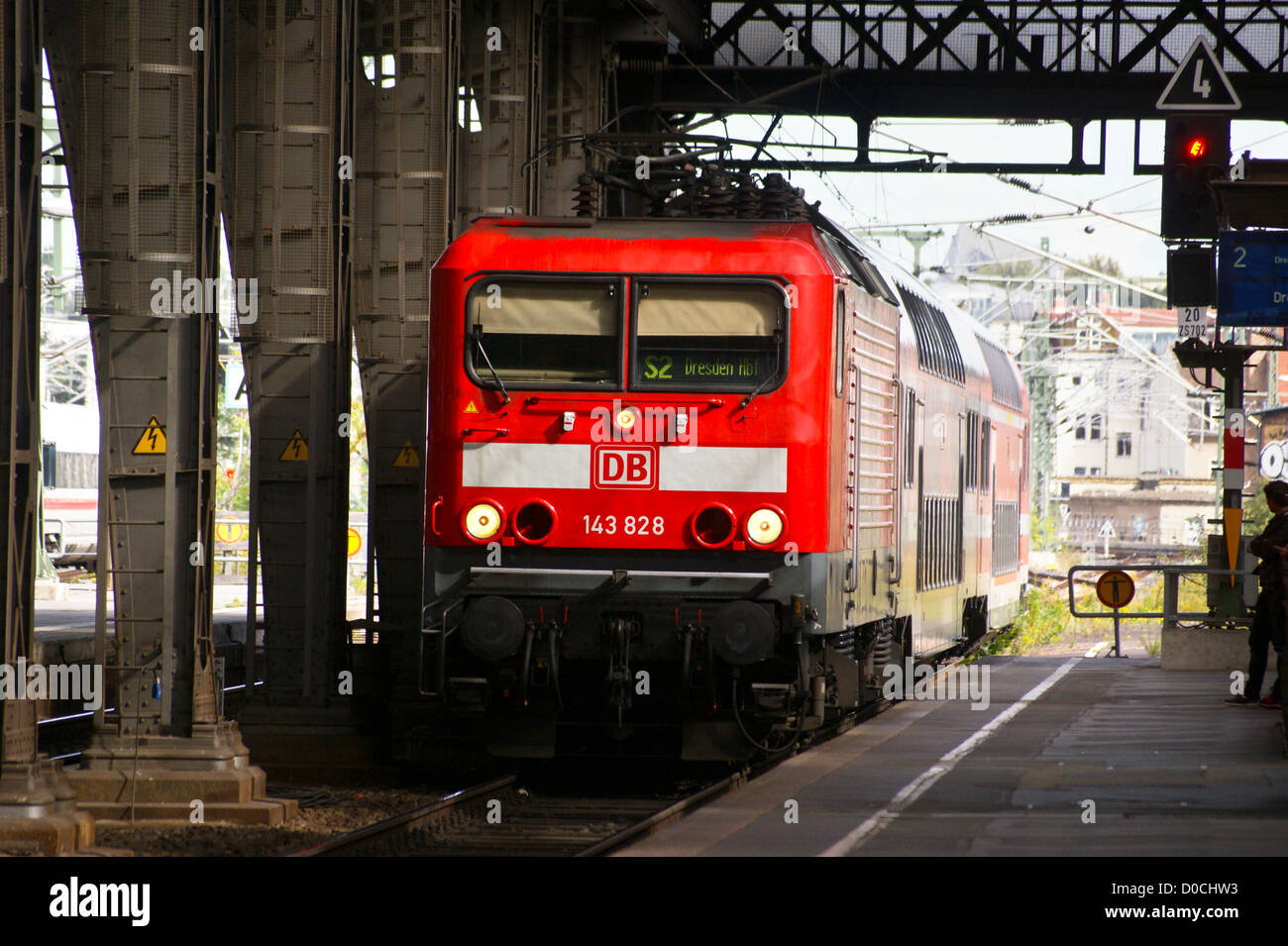 Deutsche Bahn Regio DB DoppelstockZug, Bahnhof DresdenNeustadt