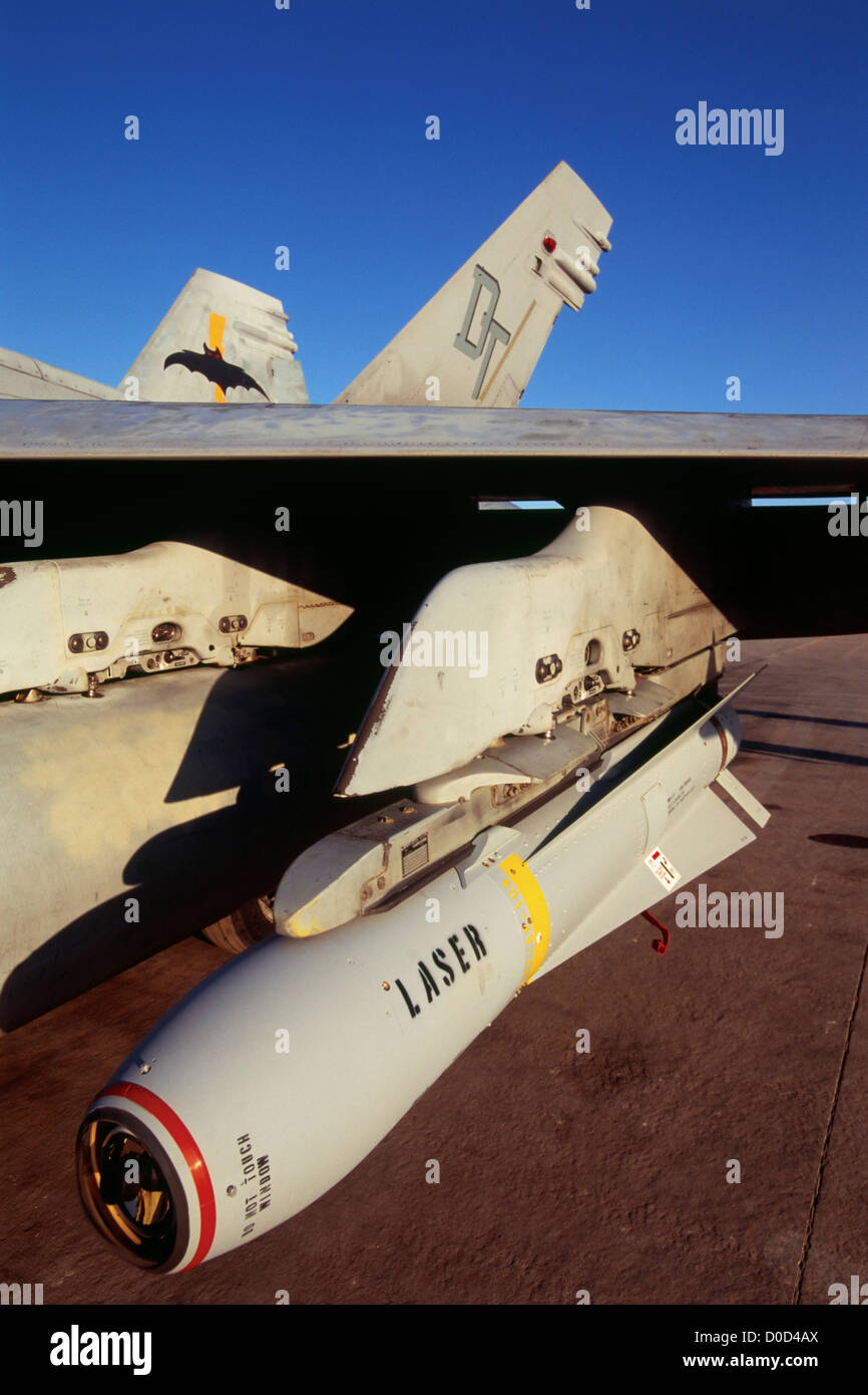 Detail-Laser-Lenkflugkörper auf Flügel Marine Corps F/A - 18D Hornet Al Asad Air Base Anbar Provinz Irak montiert Stockfoto