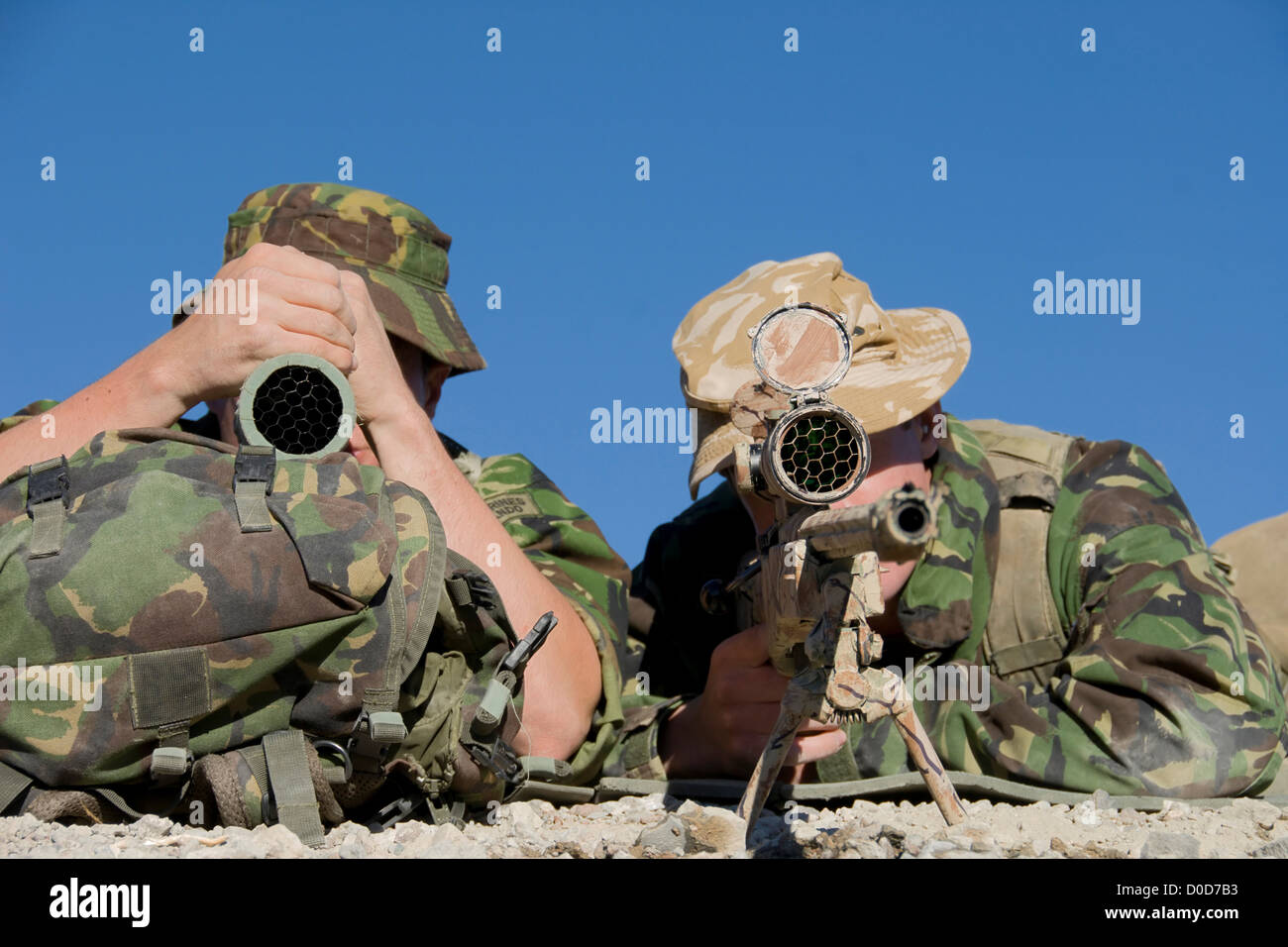 Britischen Royal Marine Commando Scharfschützen Zielen Stockfoto
