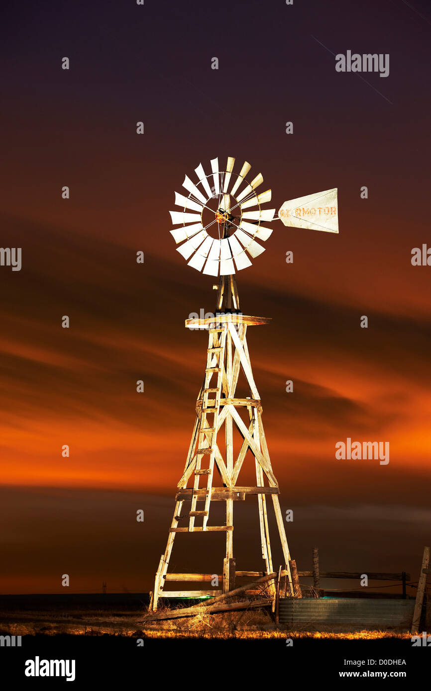 Nachtansicht der Windmühle Stockfoto