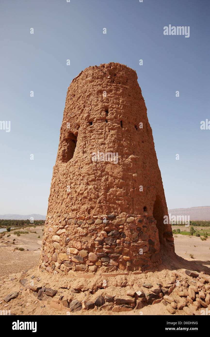 Verlassenes Getreidesilo, innere Wüste Sahara, Marokko Stockfoto