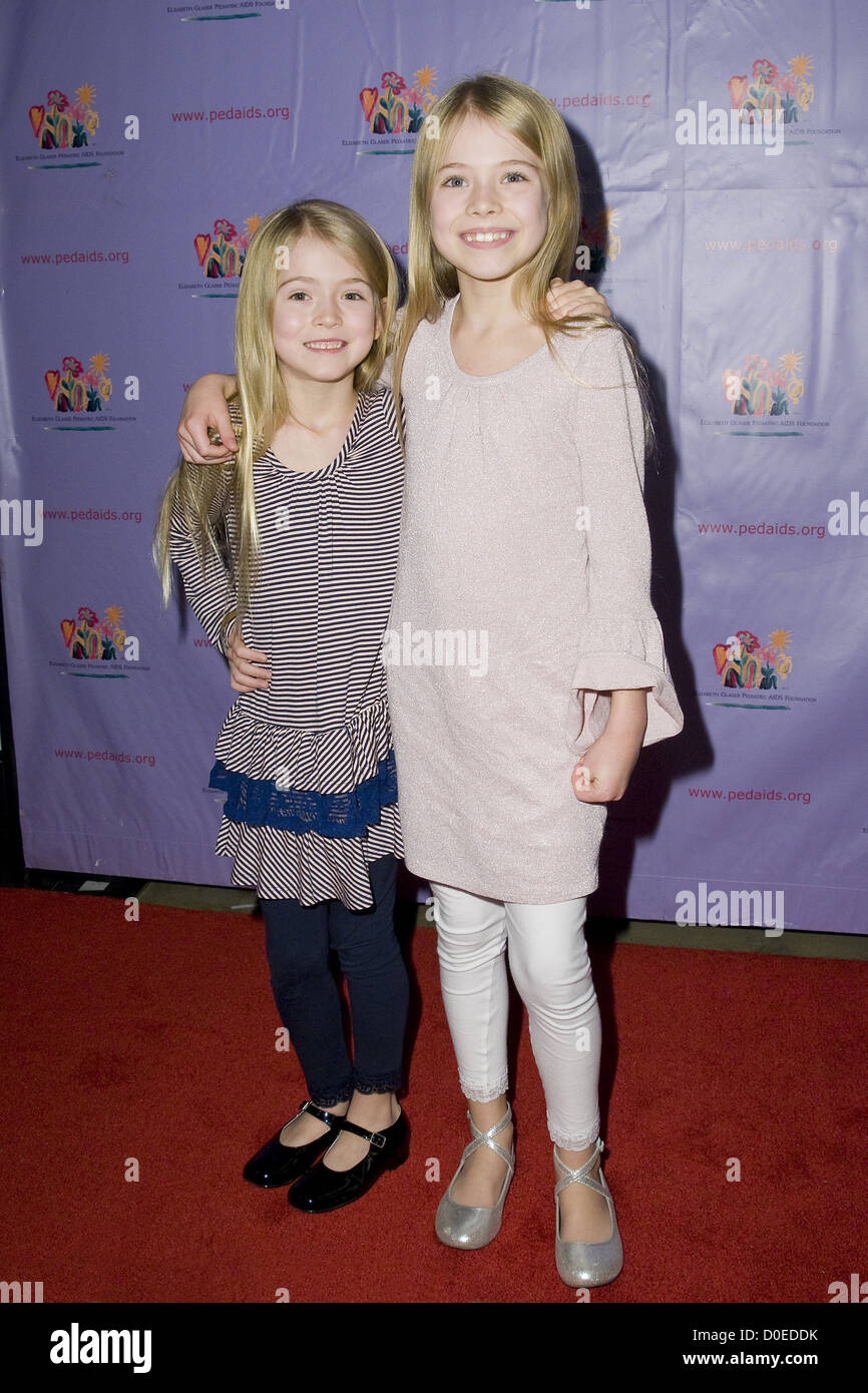 Alexa Gerasimovich und Ashley Gerasimovich der Elizabeth Glazer Pediatric AIDS Foundation 17. ordentliche Kinder Kinder Karneval Stockfoto