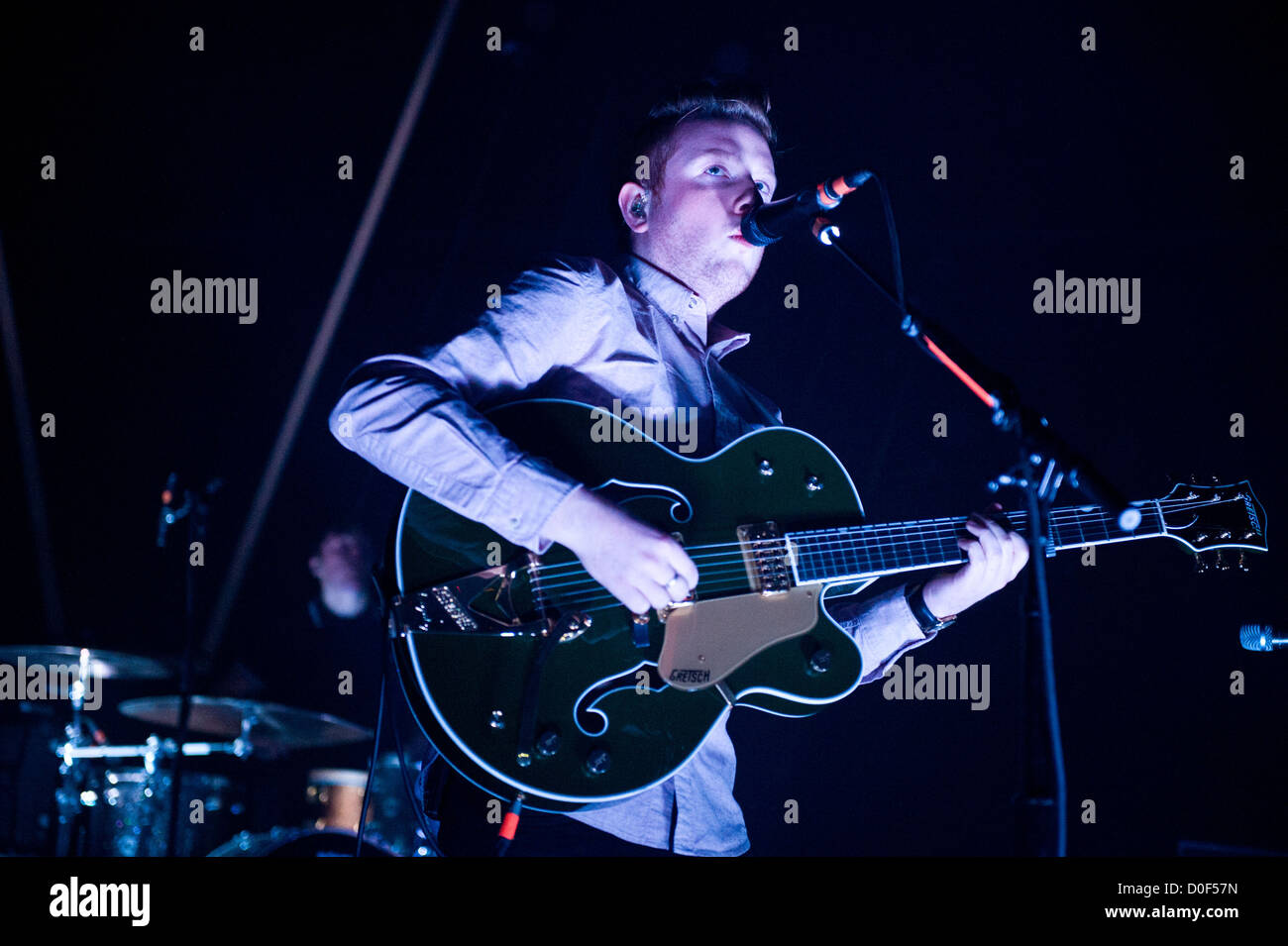 Two Door Cinema Club in The Riviera Theatre in Chicago, Illinois. MAX HERMANN/ALAMY Stockfoto