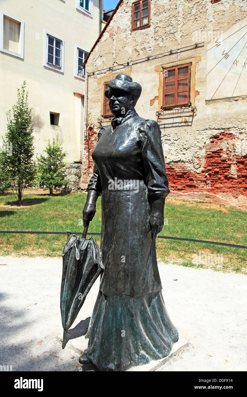 Statue des Schriftstellers Marija Jurić Zagorka, Zagreb, Kroatien Stockfoto