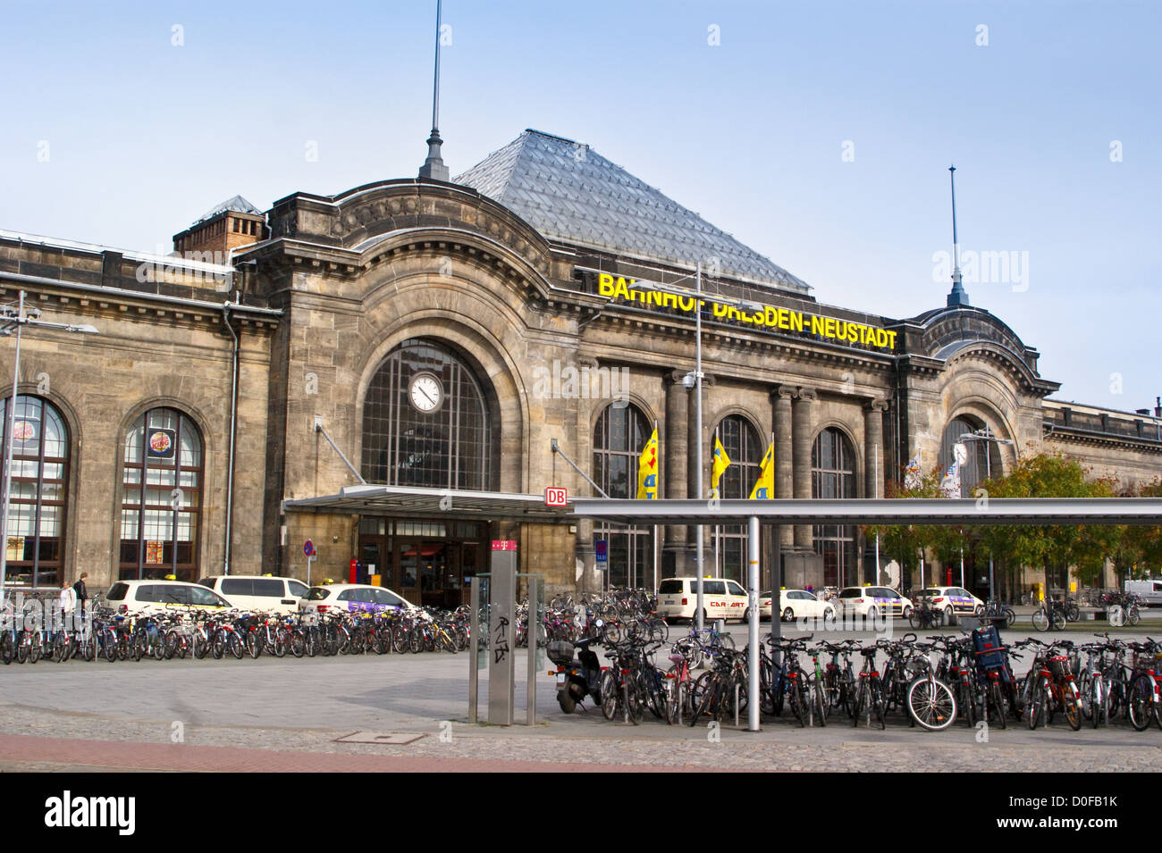 Dresden neustadt bahnhof Fotos und Bildmaterial in hoher Auflösung