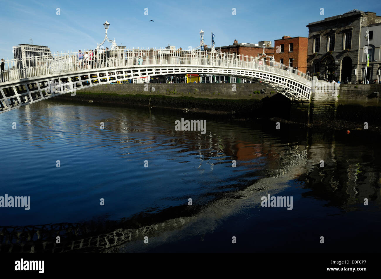 Ha'penny Brücke über den Fluss Liffey, Dublin Stockfoto