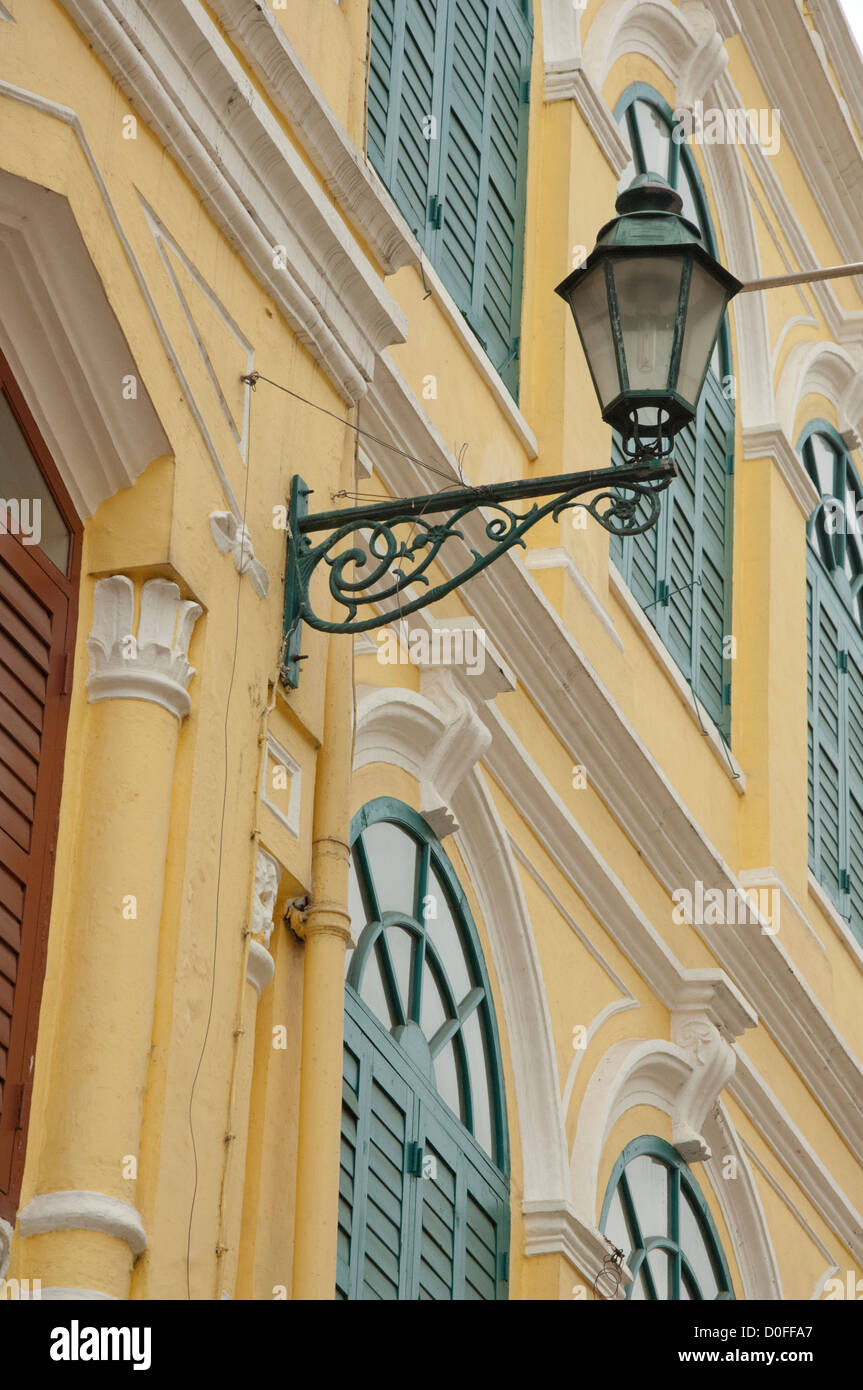 China, Macau. Largo Senado (aka Senado Square), beliebte urbanes Zentrum, typische Neo-klassischen portugiesischen Stil Architektur. Stockfoto