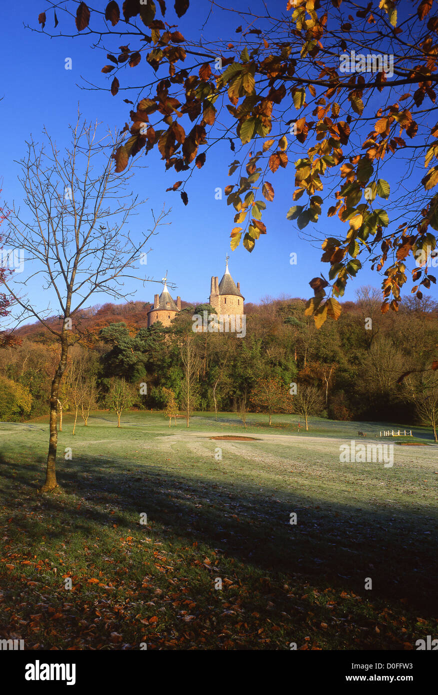 Castell Coch im Herbst Geschichte 19. Jahrhundert Märchenschloss von William Burges Tongwynlais Cardiff South Wales UK gebaut Stockfoto