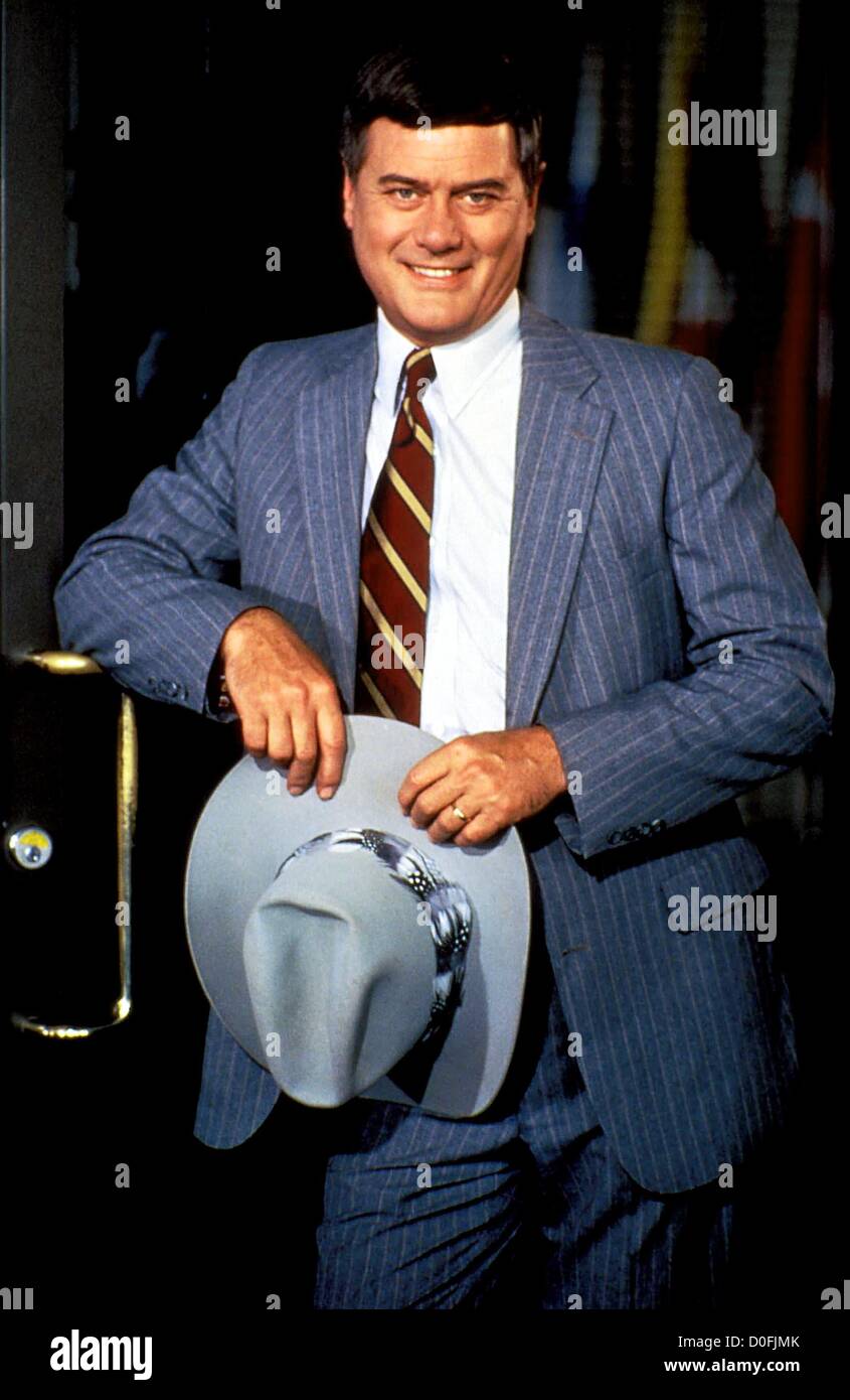 23. November 2012 - Schauspieler, Autor und Produzent Larry Hagman, der einer amerikanischen TV-höchste Bösewichte in die hinterhältigen, amoralischen Ölmann j.r. Ewing '' Dallas '' erschuf, ist gestorben, er war 81. Hagman starb in einem Dallas-Krankenhaus an den Folgen von seinem Kampf mit Kehlkopfkrebs, zitiert eine Aussage von seiner Familie. Er litt an Leberkrebs und Leberzirrhose in den 1990er Jahren nach Jahrzehnten des Trinkens. Bild: Datei - LARRY HAGMAN posiert für ein Foto für die TV-show "Dallas."  (Kredit-Bild: © Globe Photos/ZUMAPRESS.com) Stockfoto