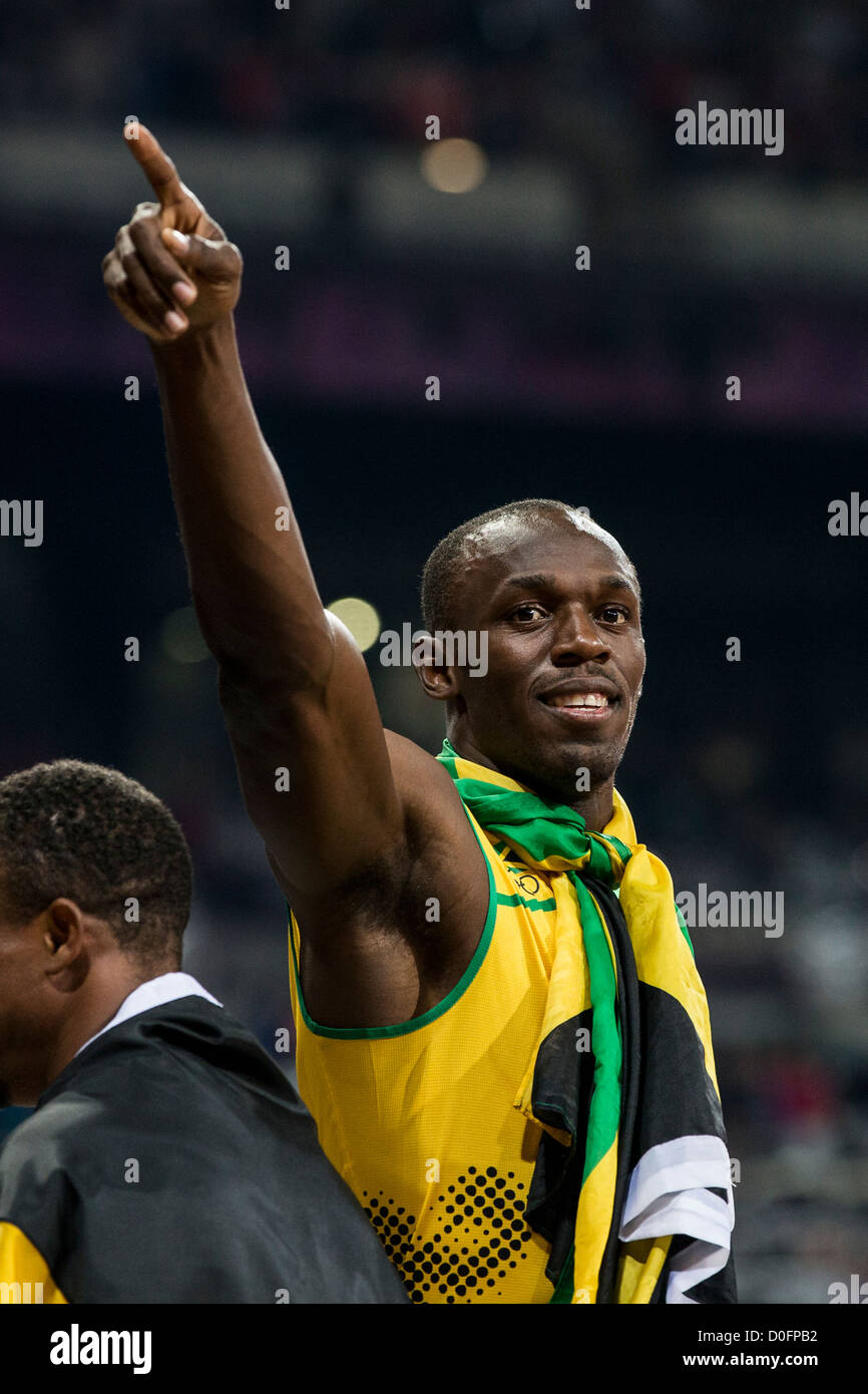 Usain Bolt nach dem Gewinn der Goldmedaille für Jamaika in der 4X100m-Staffel bei den Olympischen Sommerspielen 2012 in London Stockfoto