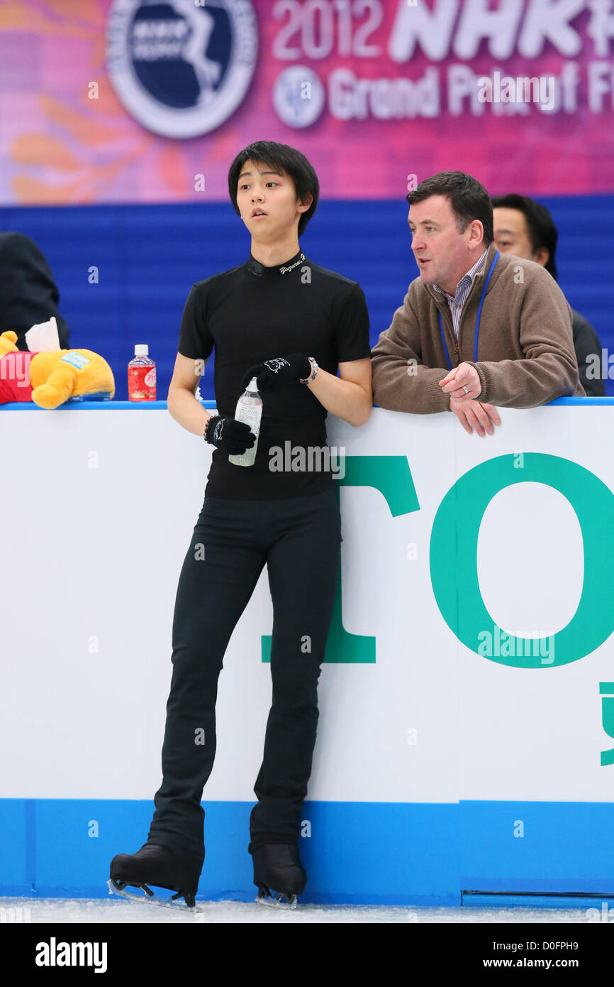 L R Yuzuru Hanyu Jpn Brian Orser Coach 24 November 12 Eiskunstlauf Isu Grand Prix Of Figure Skating 12 13 Nhk Trophy Manner Praxis Bei Sekisui Heim Super Arena Grande21 Miyagi Japan