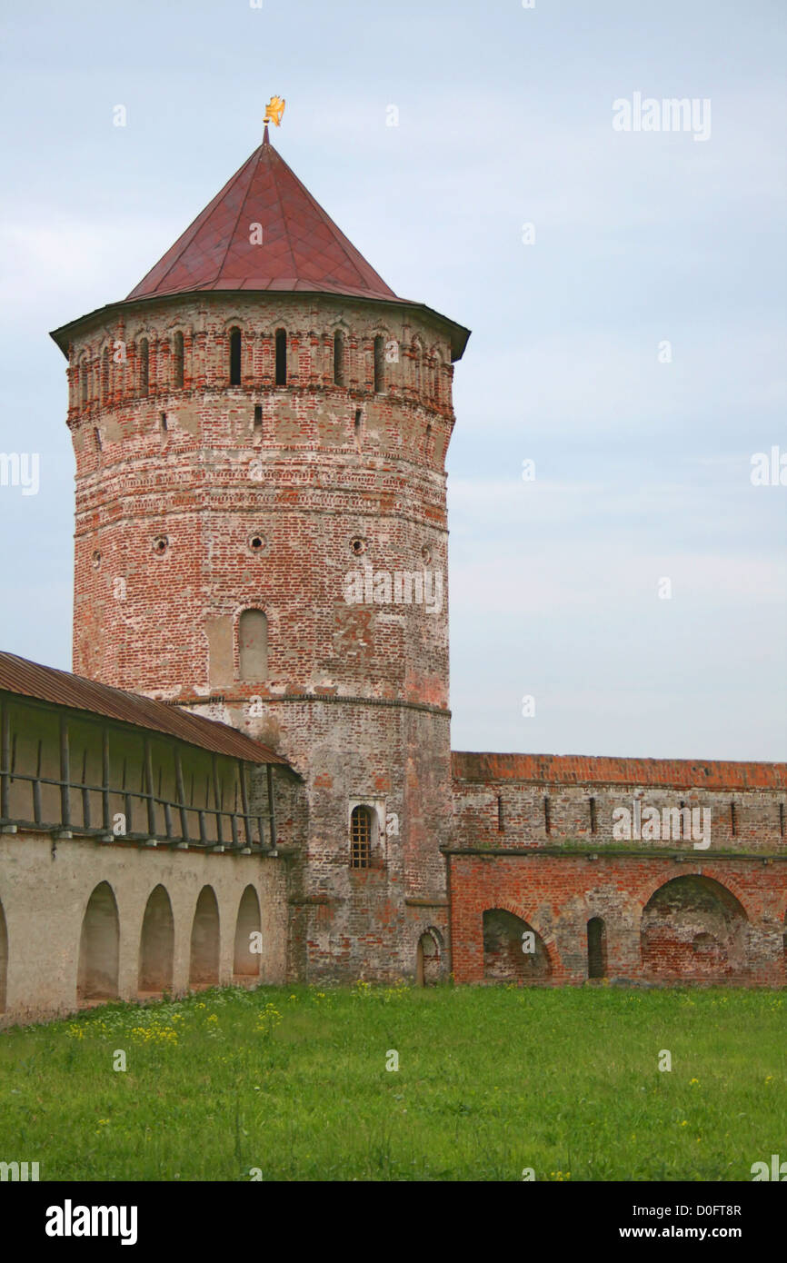 Der Turm des Klosters in Susdal, Russland Stockfoto Der Turm des Klosters in Susdal, Russland Stockfoto