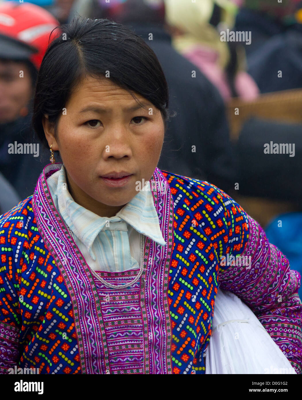 Eine Frau auf einem Markt in Mai Chau in Vietnam Stockfoto