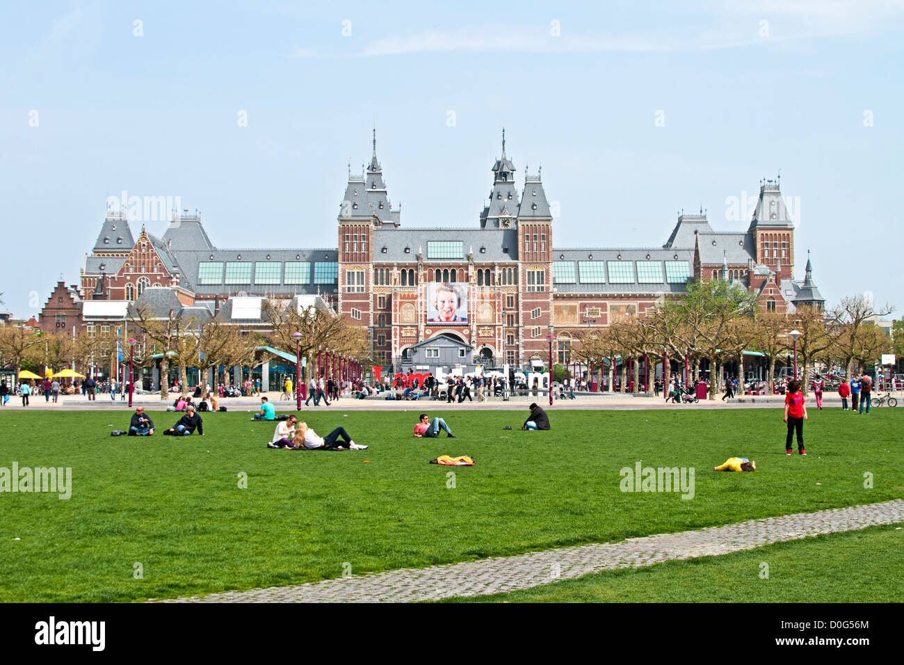 Museumplein mit Rijksmuseum in Amsterdam Niederlande Stockfoto