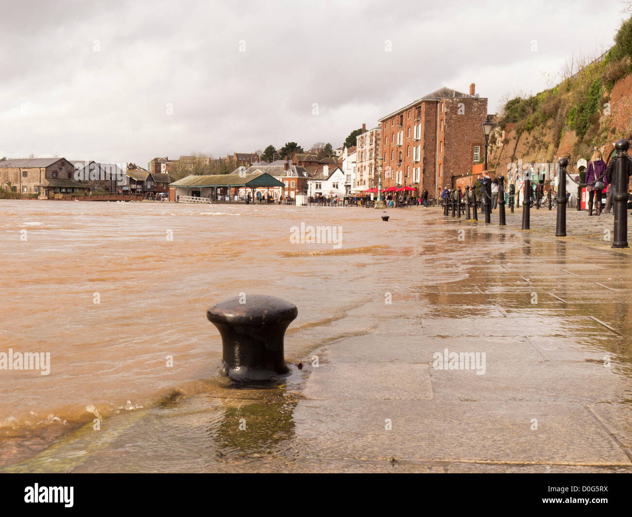 25. November 2012 Fluss Exe Überschwemmungen am Exeter Quay, Exeter, Devon. Stockfoto