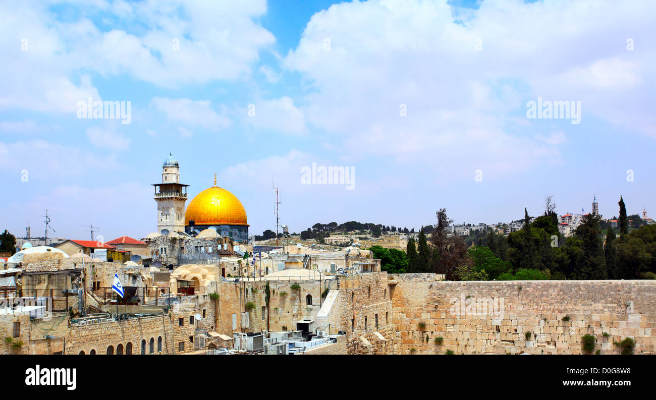 Panorama von Jerusalem mit goldenen Kuppel der Moschee von Omar auf den Tempelberg Stockfoto