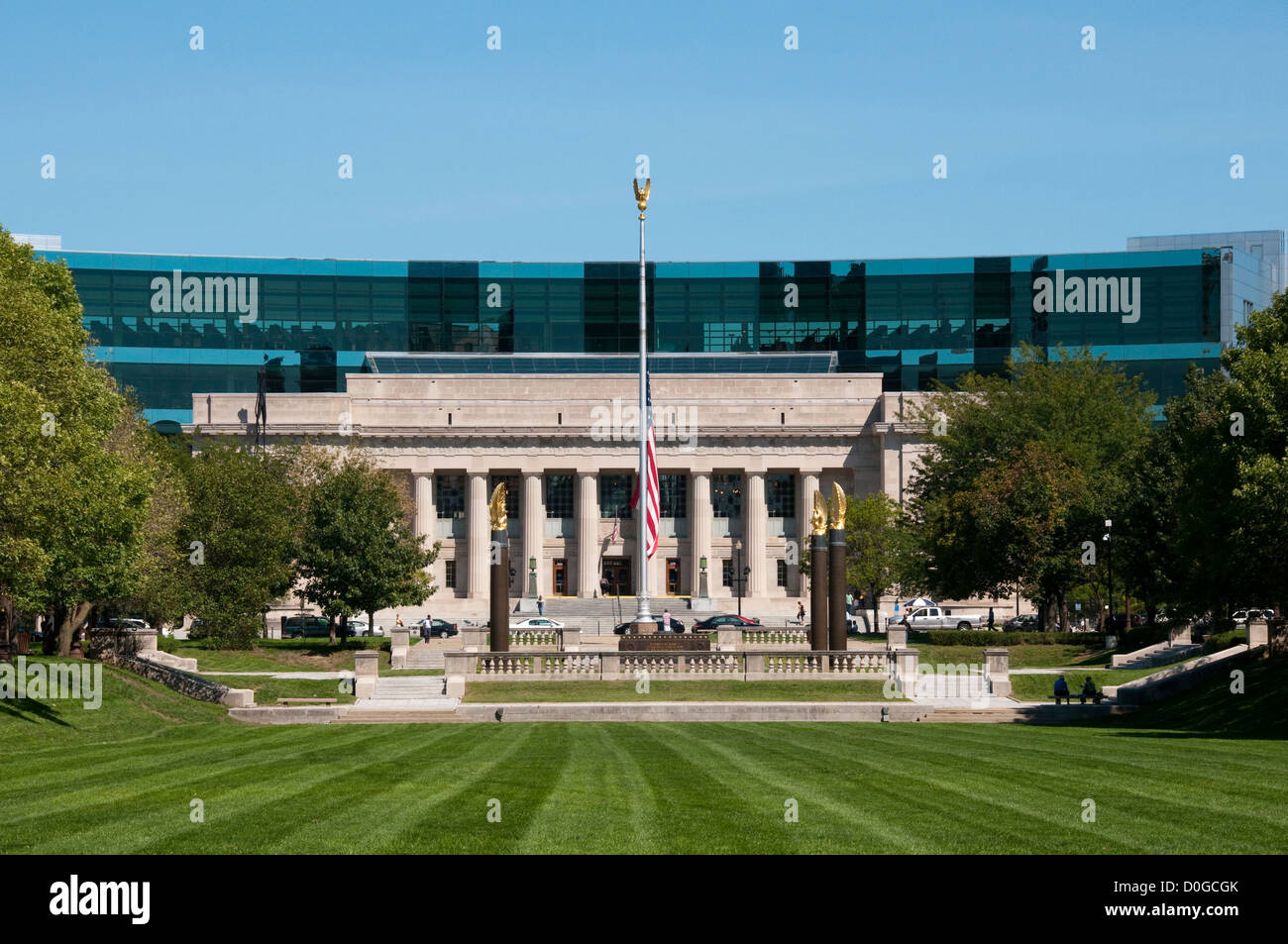 USA, Indiana, Indianapolis, Indiana War Memorial Plaza, American Legion Gebäude Stockfoto