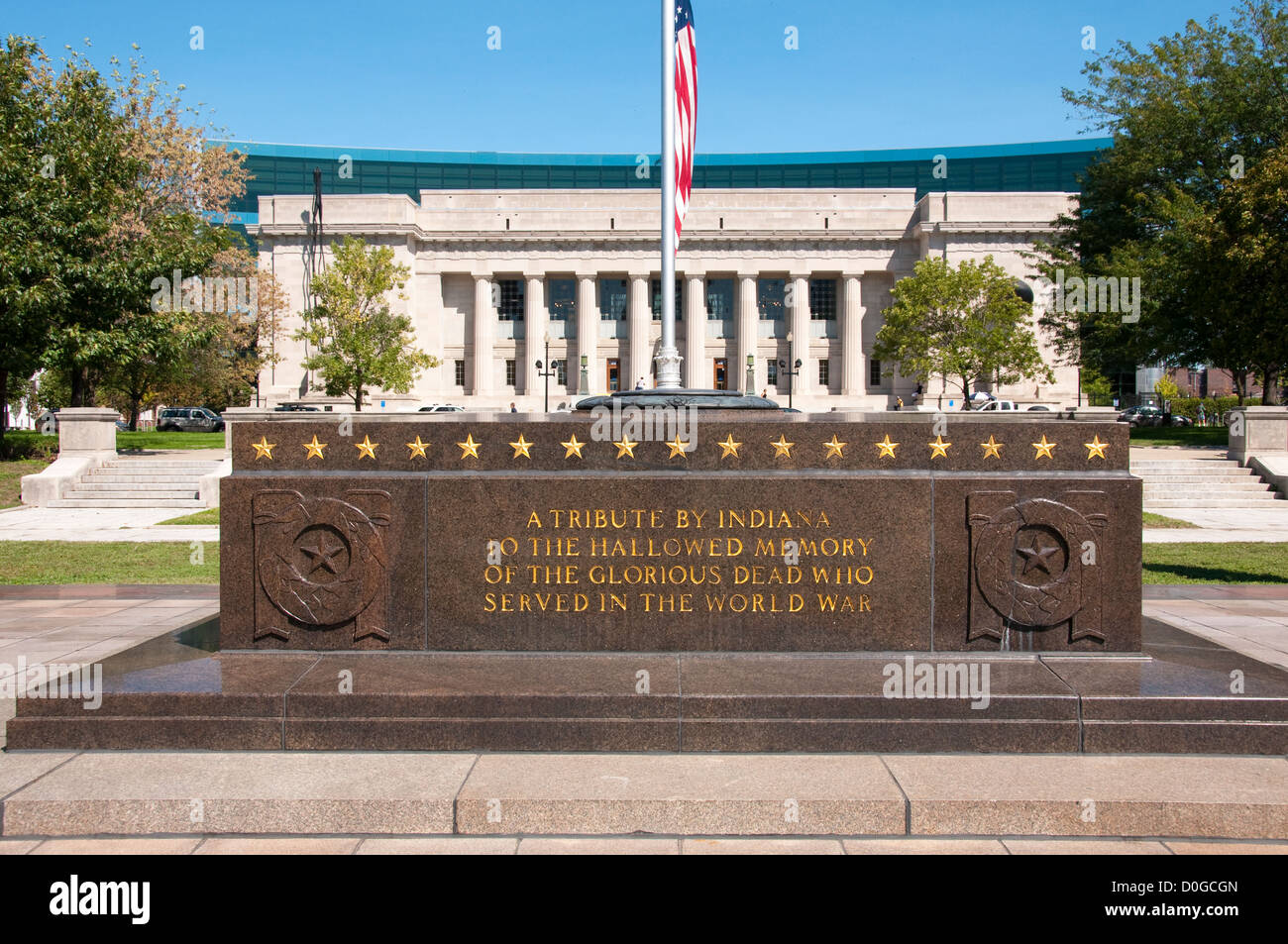 USA, Indiana, Indianapolis, Indiana War Memorial Plaza, Denkmal vor der American Legion Building Stockfoto