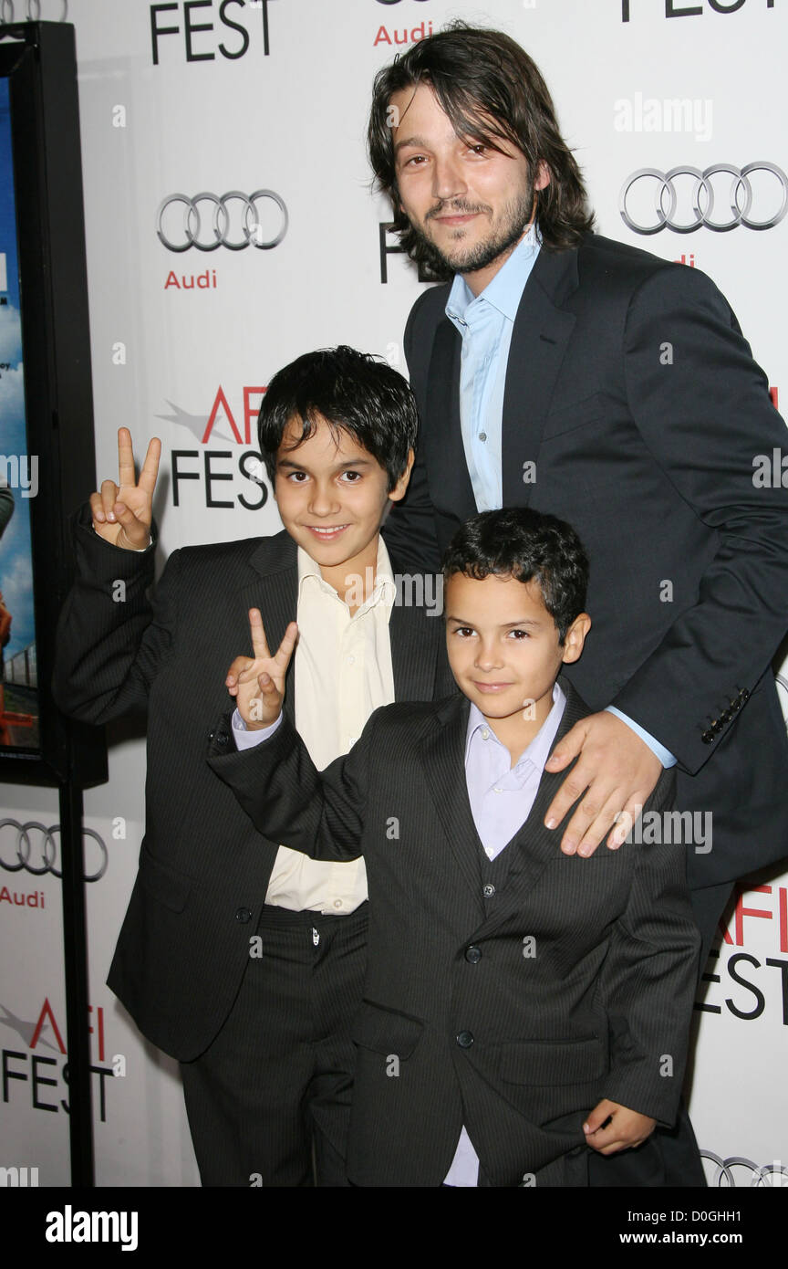 Regisseur Diego Luna, Christopher Ruiz-Esparza und Gerardo Ruiz Esparza AFI Fest 2010 Herzstück Gala Screening von "Abel" statt Stockfoto