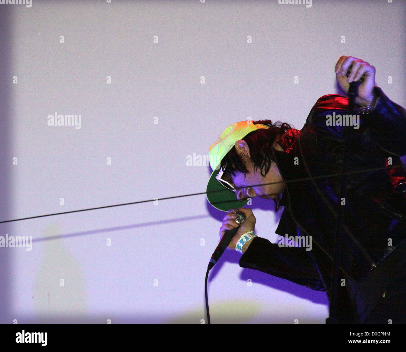 Julian Casablancas von The Strokes Tommy Hilfiger th Jubiläumsfeier im Metropolitan Opera New York City USA Stockfoto