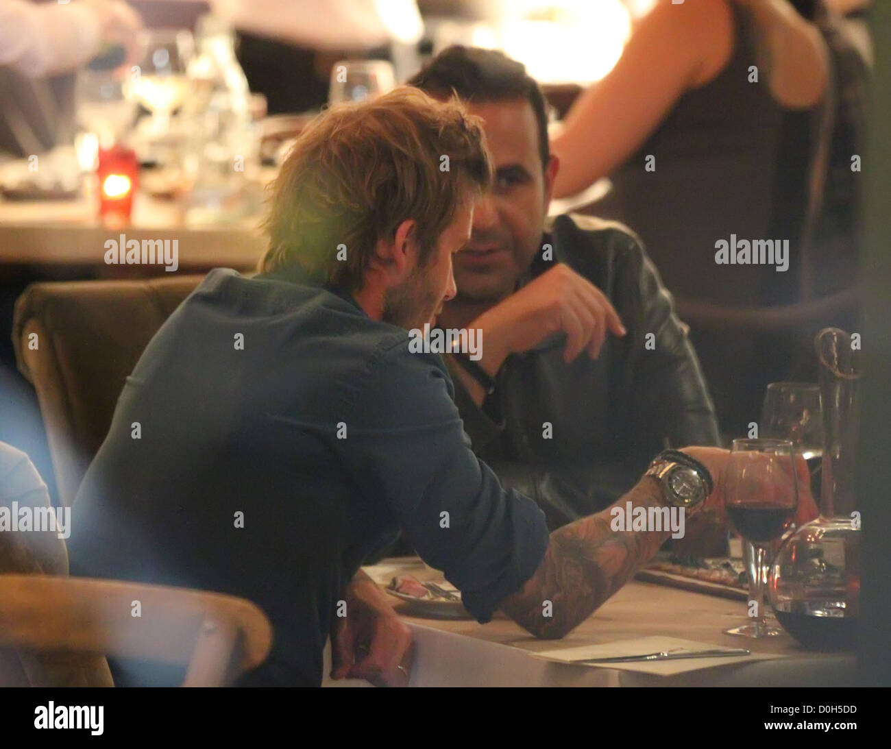 David Beckham beim Abendessen mit iranisch-amerikanischer Unternehmer Sam Nazarian und seine neue Freundin Cleo Restaurant in Stockfoto