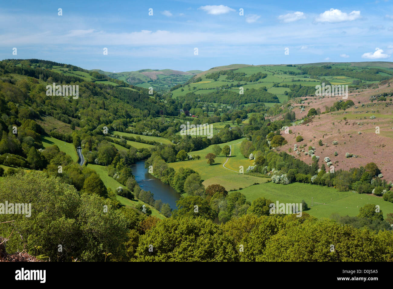 Ein Blick entlang der Wye Valley in Powys. Stockfoto