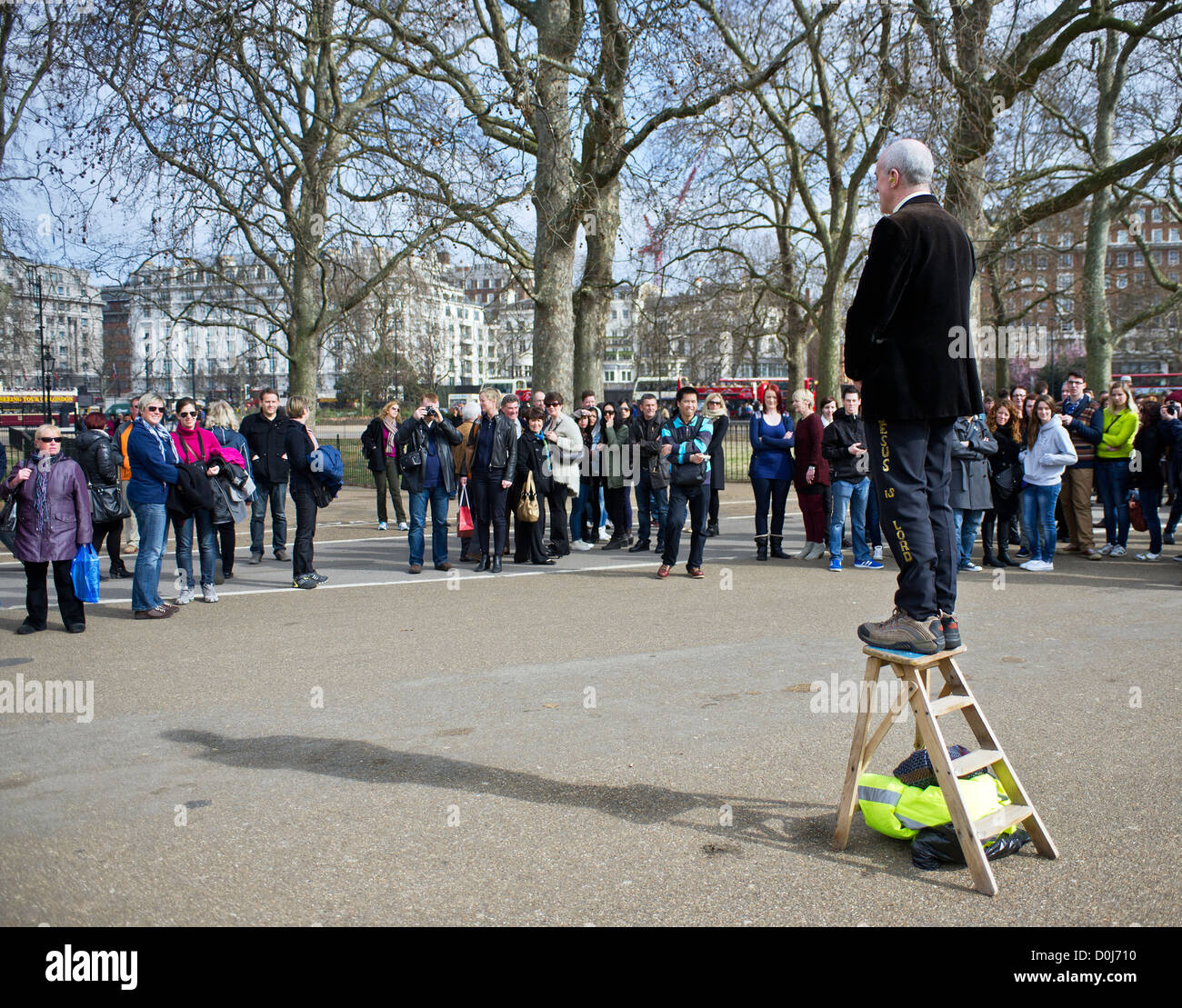 Ein Mann stehend auf Holz Trittleiter bei Speakers Corner in London. Stockfoto